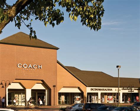 vacaville premium outlets photos.